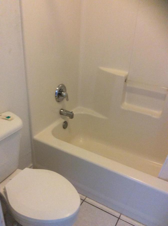George West Luxury Inn מראה חיצוני תמונה